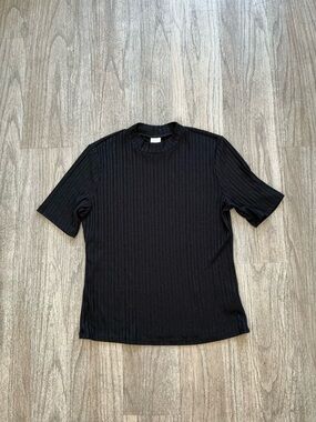 H&M Black Ribbed Short Sleeve Tee
